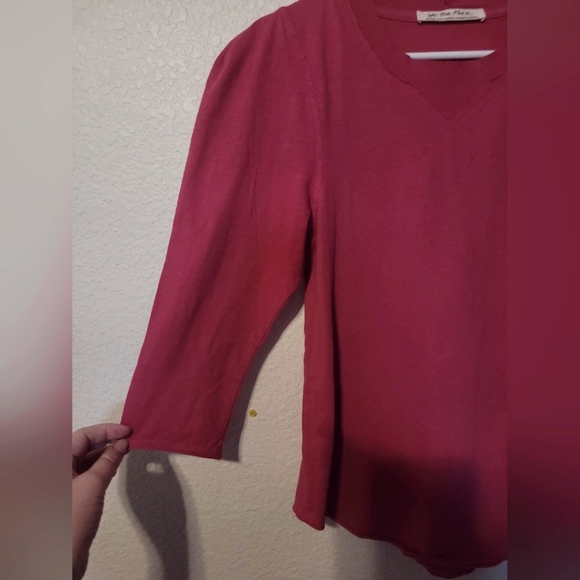We The Free Pink Blouse with Relaxed Fit Raw Edges Size Medium - Picture 10 of 11